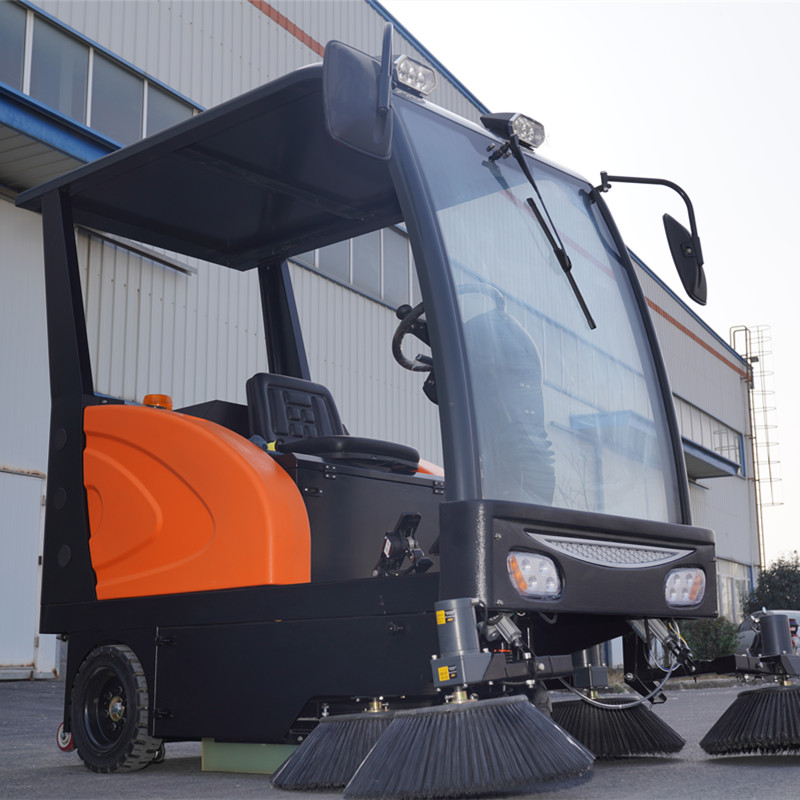 荣事达RS-DS180工业电动扫地机清洁效率高.jpg